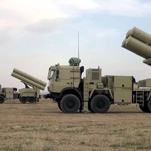 Aserbaidschan dehnt Waffengeschäfte mit dem Westen aus