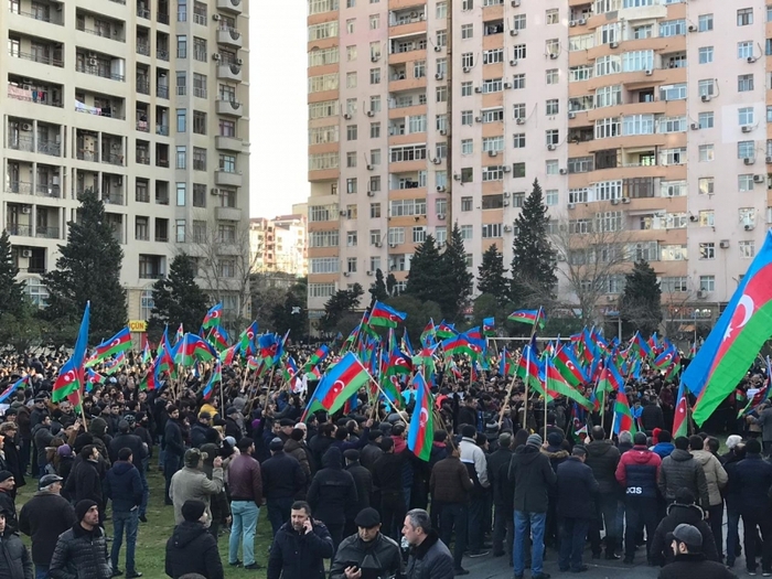 Opposition demonstriert in Baku