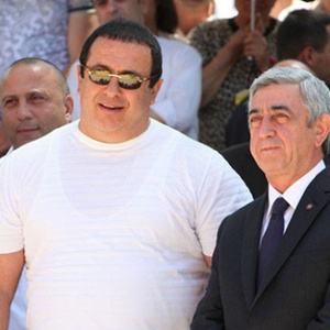 Droht dem Chef der Partei „Prosperierendes Armenien” ein Mandatsverlust? 