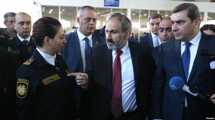 Zwei Zollbeamte treten auf Drängen des armenischen Premierministers zurück