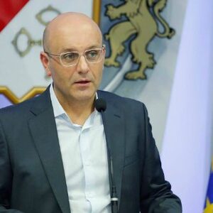 Georgischer Finanzminister gegen Einmischung der Regierung in die Lari-Fluktuation