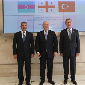 Trilaterale Sicherheitskonferenz zwischen den Verteidigungsministern Aserbaidschans, Georgiens und der Türkei in Gabala