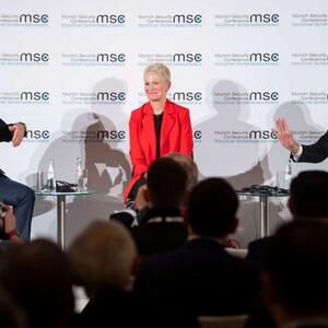 Alijew und Paschinjan auf der Münchner Sicherheitskonferenz: Zumindest haben sie gelacht