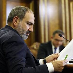Armenian government adopts economic aid package