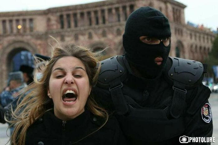 Political Crisis in Armenia: Defence Minister resigns, further detentions