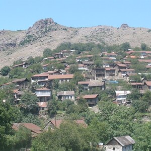 Nagorno-Karabakh: hostilities flare up again between Armenia and Azerbaijan