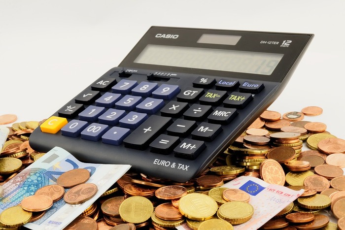 Azerbaijan presents draft budget for 2021