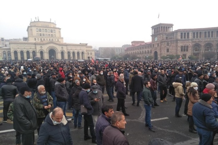 Political crisis in Armenia: opposition starts mass protests