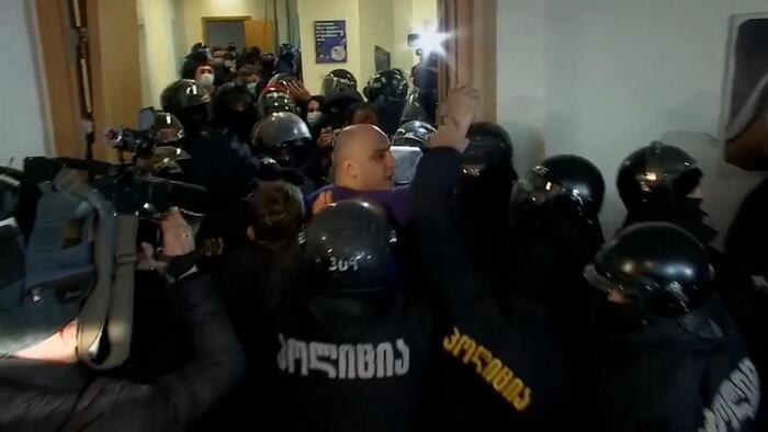 Politische Krise in Georgien: Die Folgen von Melias Verhaftung