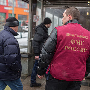 120 000 aserbaidschanischen und 61.000 armenischen Staatsbürgern droht Abschiebung aus Russland