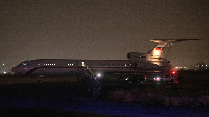 Aserbaidschan übergibt drei Soldaten an Armenien