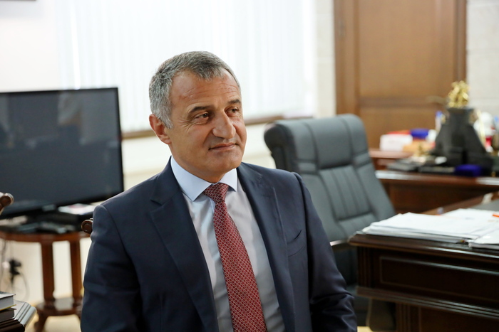 Russian ruling party endorsed Bibilov for re-election in separatist Tskhinvali