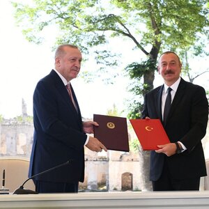 Erdoğan trifft sich mit Alijew zu Gesprächen über den Ukraine-Konflikt