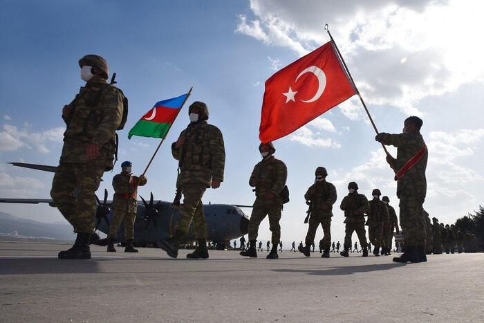 Azerbaijan and Turkey Hold Flight-tactical Exercises