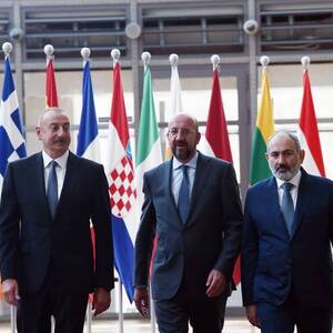 Aliyev and Pashinyan Meet in Prague