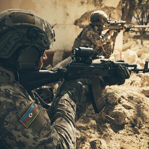 Aserbaidschanische Spezialeinheiten üben weiter an der Grenze zum Iran