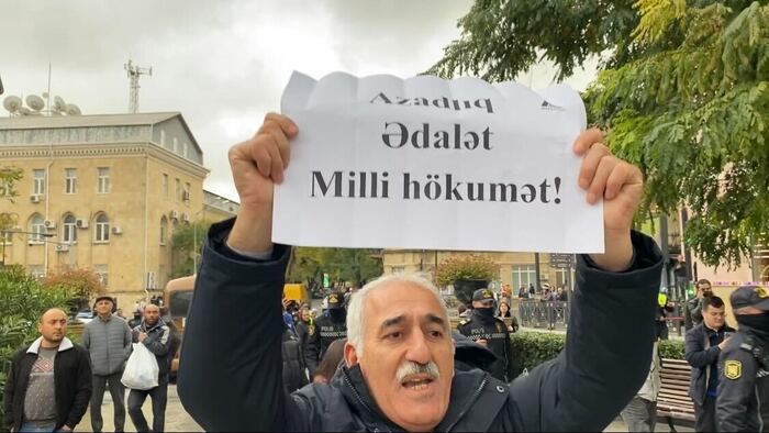 Musavat-Partei protestiert vor der iranischen Botschaft in Aserbaidschan