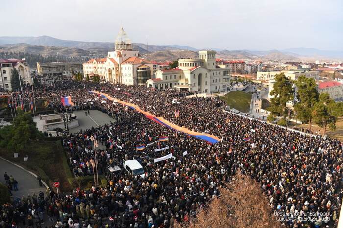 Thousands Rally in Support of Nagorno-Karabakh