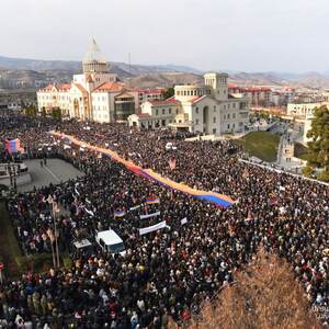 Thousands Rally in Support of Nagorno-Karabakh