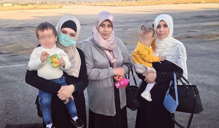 Sieben Frauen aus Syrien nach Grosny zurückgehert