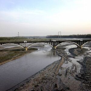 Bau einer neuen Grenzbrücke zwischen der Russischen Föderation und Aserbaidschan
