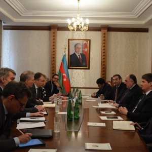Der aserbaidschanische Außenminister fordert Dialog zwischen armenischen und aserbaidschanischen Gemeinden in Bergkarabach