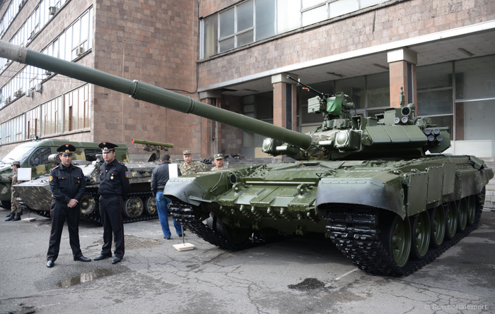 Internationale Rüstungsmesse in Jerewan