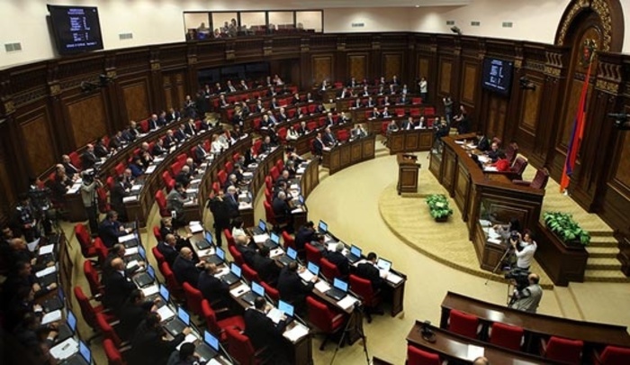 Armenisches Parlament verringert die Anzahl der Ministerien
